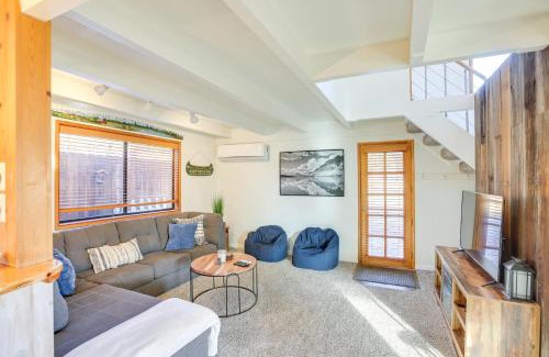 Deschutes River Woods Casa | Bend Home with Fire Pit, 4 Mi to High Desert Museum!