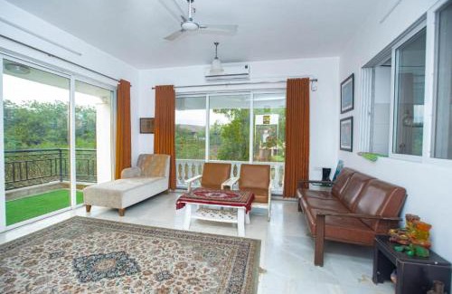 Lonavala Casa | Bendre's Holiday Home & Lawns-Karla