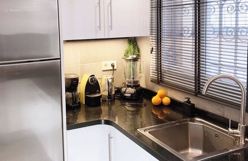 Cala Apartamento | * Benidorm * Tranquila Playa Poniente 100m * Apartamento de lujo * Super-airco *