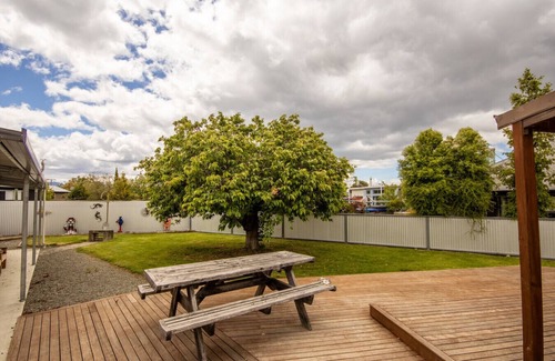 Twizel Casa | Benmore Bach, Central location, Twizel
