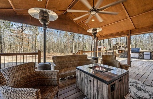 Pickens Casa | Bent Tree Cabin, on Private 12.5 Acres + Hot Tub