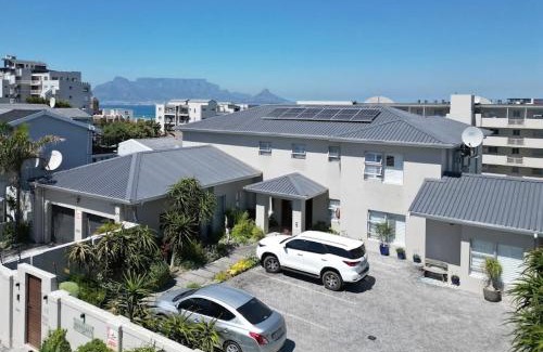 Bloubergstrand Casa | Bentley's Guesthouse