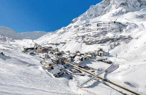 Zuers Chalet De Esquí | Bentleys House MOUNTAIN Residence