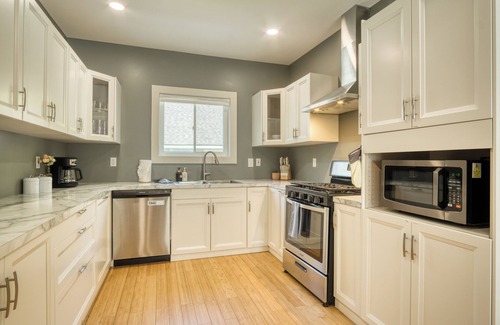 Fair Plain Casa | Benton Beach House: Bike to Beach & St. Joseph River, Arcade Games, Cornhole
