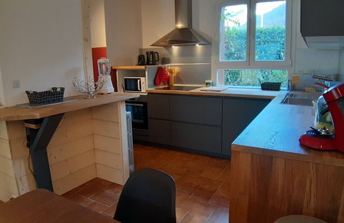 Luz-Saint-Sauveur Casa | BERAFIA Casa 15 pers, 5 ch 3 baños gran jardín en el corazón del pueblo