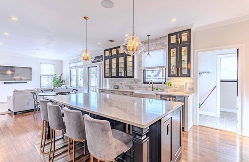 Maywood Casa | Bergen County | NYC Bus | Malls