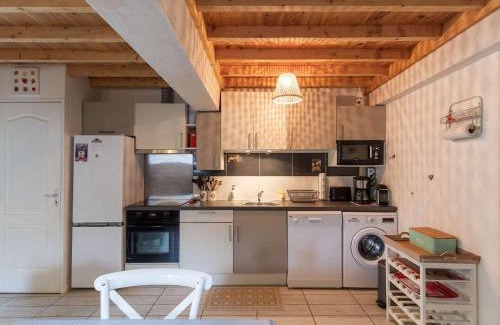 Sazos Casa | Bergerie Pyrénéenne Rénovée - 4 Chambres - 8 Pers. - Jardin - Stationnement Public - 3 Stations de Ski - FR-1-402-132