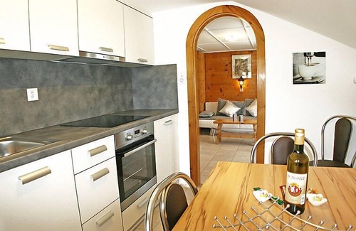 Graechen Apartamento | Bergfink Dachgeschoss by Interhome