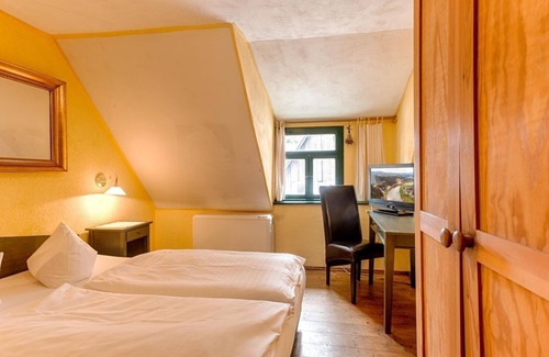 Schmilka Cama Y Desayuno | Berghaus Rauschenstein: Double room (half board) - Bio- & Nationalparkrefugium Schmilka