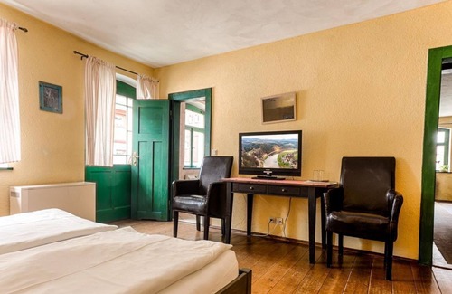 Schmilka Cama Y Desayuno | Berghaus Rauschenstein: Triple room (half board) - Bio- & Nationalparkrefugium