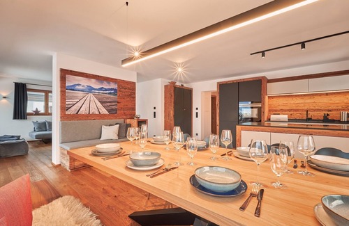 Reit im Winkl Apartamento | Bergstadl - mit 3 Separaten Schlafzimmern, 3 Bädern und Terrasse