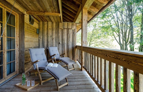 Frasdorf Apartamento | Bergwiesen-chalet-suite 80qm, 2 Schlafzimmer, Wohnraum mit Küche, Kamin und Bad mit Sauna, Balkon mit Whirlpool