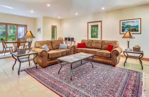 Davis Cabaña | Berkana + Guest House = Perfect Family Retreat!