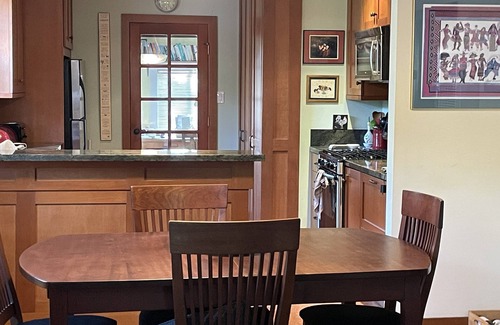 Albany Casa | Berkeley / Albany 2 BR Inicio. Perfecto para parejas, familias, nuevos abuelos!