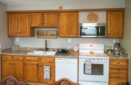 Western Casa | Berkeley Park Charmer! Lovely cottage home. Convenient and quiet location.