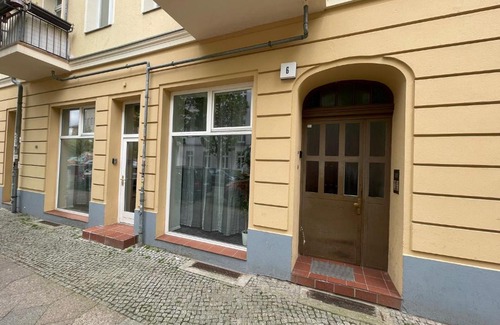 Oberschoneweide Apartamento | Berlinhome Apartment Köpenick