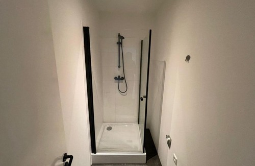 Oberschoneweide Apartamento | Berlinhome Apartment Köpenick
