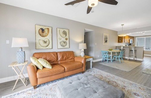 Bayview Condominio | Bermuda Bay St. Petersburg Waterfront Pool 53J