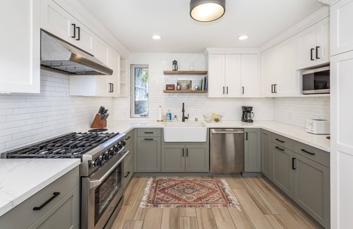 Bernal Heights Casa | Bernal Bungalow - 2 Bdr./2 Bath with Backyard.