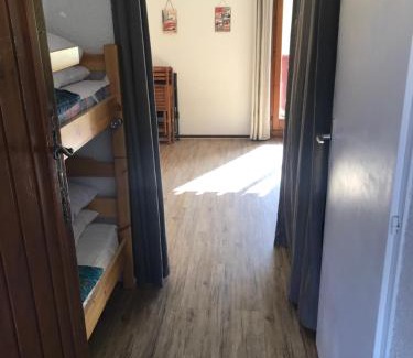 Bernex Apartamento | Bernex studio au calme parking privé