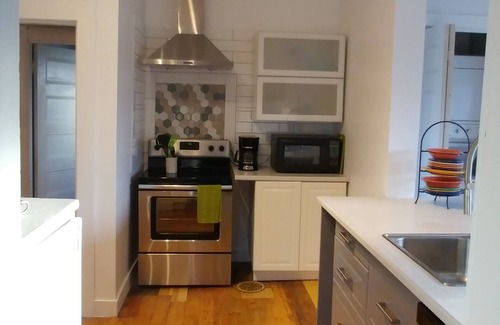 Shelburne Apartamento | Al lado de The Tulip Tree - 3Bd Historic Home ubicado en Waterfront District