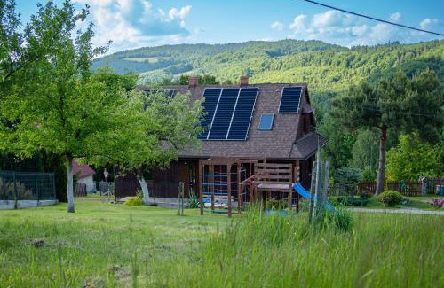 Ustron Apartamento | Beskidzki Zakątek Ustroń - Przytulny domek z kominkiem, idealny na relaks i ucieczkę od miasta