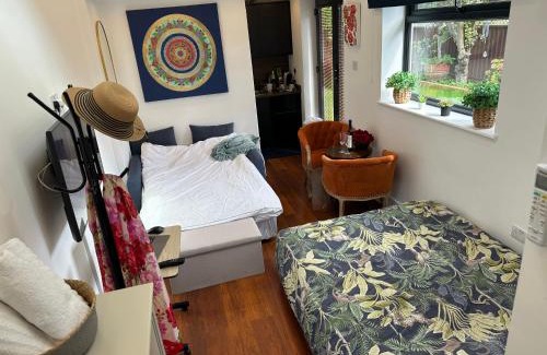 Hendon Casa | Bespoke Gallery guesthouse