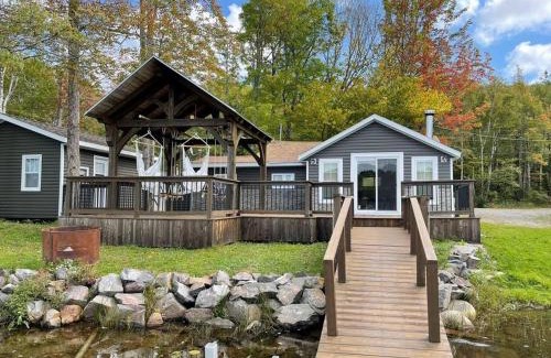 Kings County Casa | Bespoke Lake Cottage