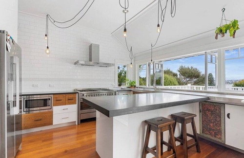 Stanley Point Casa | Relax in Style and Comfort!