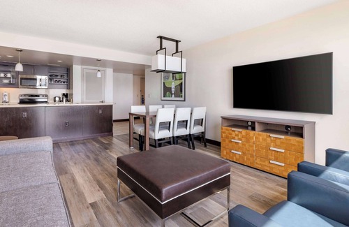 Northeast Virginia Beach Hotel | Best Choice! Ocean Front Unit, Full Kitchen, Outdoor and Indoor Pools!