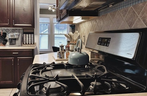 Southside Casa | BEST coffee bar, Near Syracuse University, Dome, Hospitals, private driveway