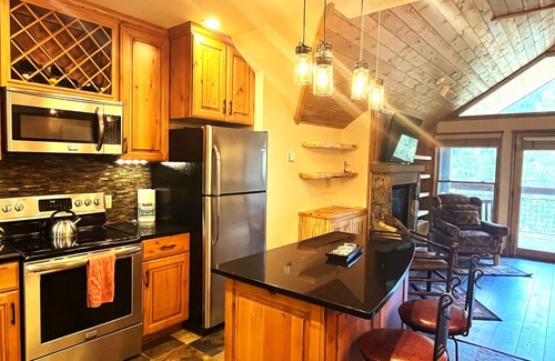 River Run Condominio | Best deck view of River Run ski slope 1 min walk to gondola/village 2 bed 2 bath