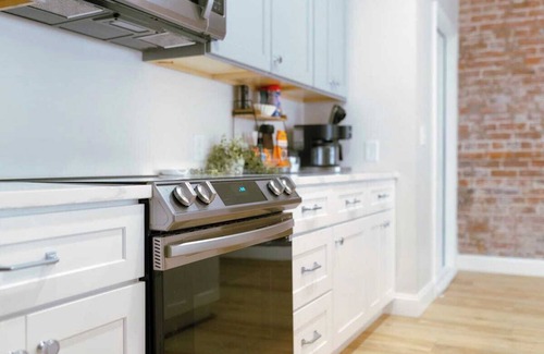 Downtown Apartamento | Best Downtown Lexington location! + free parking
