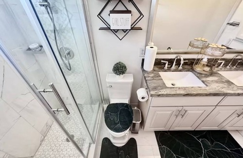 Sugar Land Casa | Best King Bedroom near Sugarland Center and Houston hotspot
