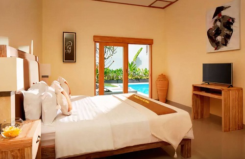 Petitenget Villa | Best location 3bdr Seminyak - 3 min from Beach clubs!