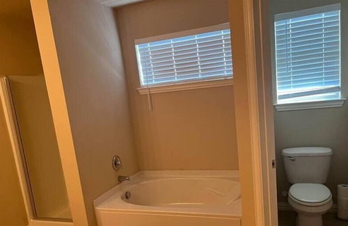 Fort Worth Casa | BEST Location!4BD Entire Culture Home