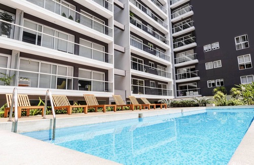 Miraflores Apartamento | BEST LOCATION BALCONY! MIRAFLORES HEART 1BD/1.5BA