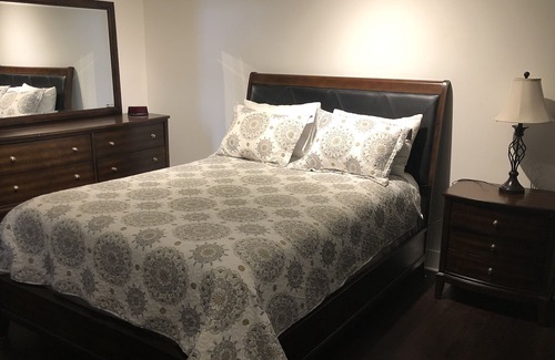 Coeur d'Alene Apartamento | Estar en el centro del centro de CDA a las afueras de la puerta principal. No puedo acercarme