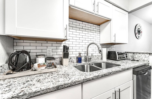 Arlington Apartamento | Best Location Downtown | Mins from AT&T, Ranger Stadium & Six Flags
