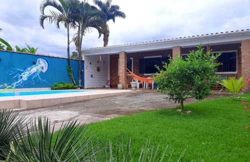 Jardim Itagua Casa | Best location in Ubatuba with swimming pool and backyard.