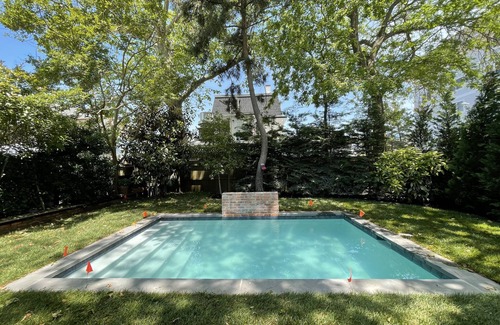 Cape May Casa | Casa de playa victoriana en la calle Jackson. ¡A solo 300 pies de la playa! Duerme 26.