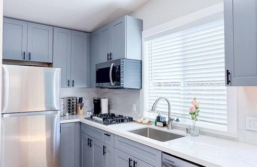 Sunnyvale Casa | Best Location | New Build | Tech | Laundry & A/C