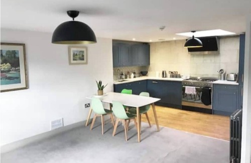 Bath Apartamento | Best Location Premium apartment in Prime Central Bath