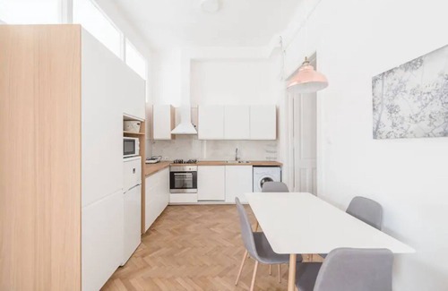 Erzsebetvaros Apartamento | La mejor ubicación Ruina Pubs judío QTR espacioso 3BR Lux 85SQM