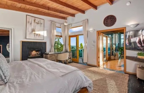 Point Loma Casa | Best Ocean View in SD! Oceanfront Sunset Villa