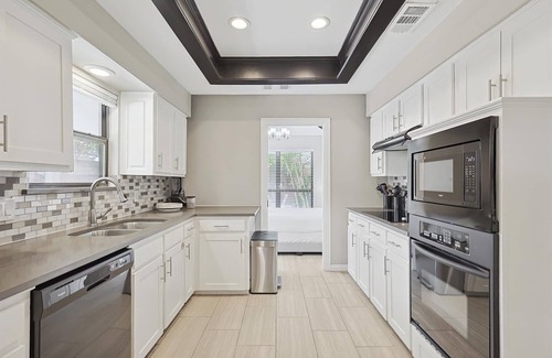 Allen Casa | Best of Allen at Fountain Park – 5-BD/2-BA w/ Pool