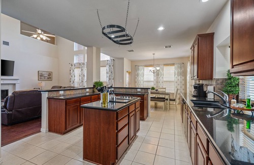 Allen Casa | Best of Allen, TX! 6 Bedroom. Gameroom