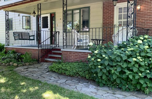 Chautauqua Casa | Best of Both worlds 25 steps from the North gate of world famous Chautauqua Inst