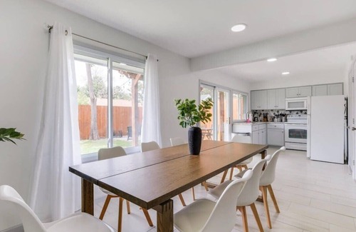 Irving Casa | Best of Irving - Yard, Firepit, Free Parking