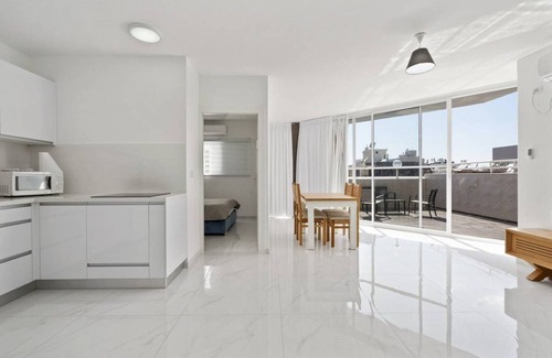 Bat Yam Apartamento | La mejor oferta en bat yam 2 minutos a pie de la playa y el balc